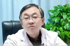 别再冤枉压力了！偏头痛的“真凶”可能藏在你的餐盘里！ 别再冤枉压力了！偏头痛的“真凶”可能藏在你的餐盘里！#科普 #偏头痛 #涨知识 #神经内科陈葵 #健康 视频封面