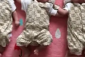 近日，湖南长沙，三胞胎因病相继离世，父母忍痛捐献宝宝遗体和眼角膜（来源：央视新闻）视频封面