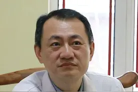 这是一个丈夫替妻子看诊的故事。 #乳腺大夫李杰这一次，我希望她是三阴性乳腺癌！#乳腺癌 #乳腺大夫李杰视频封面