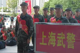 9月18日，宁德市2024年下半年入伍新兵在宁德火车站启程奔赴军营。（记者：陈威宇）#新兵入伍视频封面