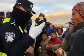 愿平安！西藏日喀则地震现场，移民管理警察全力开展救援 #西藏日喀则地震现场视频封面