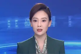 女子长期喝热水吃烫饭，体检时查出食管癌，“觉得喝热水暖胃，一点凉水不喝”，医生：长期食用过烫食物会损伤食道黏膜，增加癌变风险（大参考）#大象主播说 @大象新闻主持人刘琳