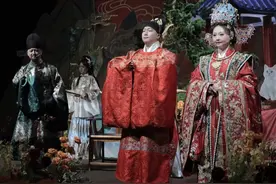 心心念念的中式婚礼，是那么的庄重··· #凤冠霞帔 #中式婚礼 #中式主持人逍遥视频封面