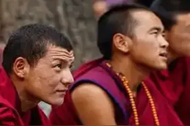 “班禅”与“达赖”：是相同概念吗？谁地位更尊？