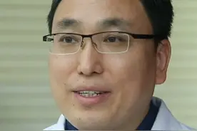 学会这两招，可以有效缓解打嗝！#CCTV1生活圈视频封面
