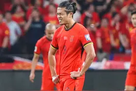国足0-2不敌澳大利亚，希望最后两场比赛伊万能够做到扬长避短 #国足世预赛 #国足 #詹俊视频封面
