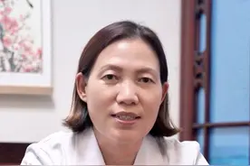 结节肿瘤患者，舌下青筋为何发黑？医生告诉你真相 #结节 #中医 #健康科普