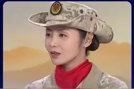 #女民兵方队领队发声  #阅兵民兵方队领队李依潼谈感受  民兵方队领队李依潼：在我下达“向右看”口令的那一瞬间，我看到了祖国的盛世繁华。 #半月谈