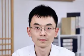 处理脂肪粒别跟风，皮肤科医生教你这样做 #脂肪粒 #脂肪粒去除小妙招 #粟丘疹 #医疗健康创作训练营 #硬核健康科普行动视频封面