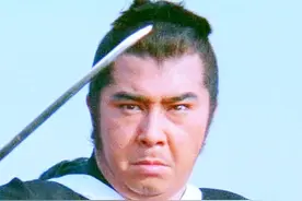 日本经典《冥府魔道》中，五岁男孩为遵守诺言，给全镇人上了一课视频封面
