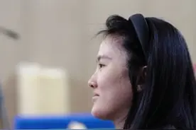 #全红婵 自嘲太重都弹不起来了，把陈教练都逗笑了！#陈若琳视频封面
