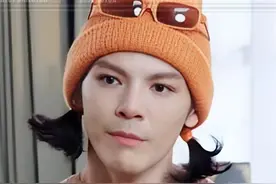 真以为郭碧婷是“傻白甜”？ 一个眼神就秒杀了向佐#郭碧婷#向佐#向太