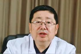 放血治疗放出黑血 ，静脉曲张就好了吗 #医学科普 #静脉曲张 #医疗小常识 #抖出健康知识宝藏 #知识科普视频封面