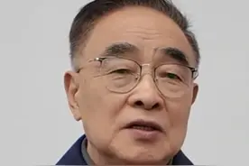 【张伯礼院士：虚假养生科普该整顿了！】人大代表张伯礼院士表示，部分养生节目、自媒体所进行的虚假养生科普，损害当事人和听众的利益，这些乱象应该被依法整顿。#2025两会观察视频封面