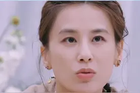 这是真次元壁破了，黄圣依自曝初恋是大学同学贾乃亮#黄圣依 #贾乃亮 #是女儿是妈妈 #娱乐圈