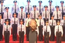 在重庆市公安机关合唱比赛中，一支参赛队伍合唱《黑猫警长》，网友：小时候看动画片的孩子成了真的警长！（来源：新华社快看）#黑猫警长  #合唱  #回忆杀视频封面