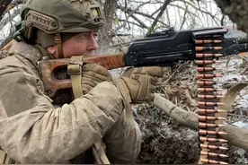 俄乌战场上老兵油子的一天是怎样度过的 #军迷发烧友 #军事科普 #军事科技