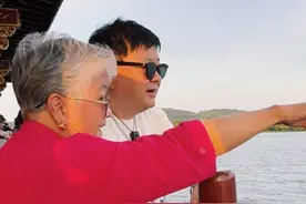 陪86岁老妈游杭州西湖 云溪竹径 ！妈，有您在真好！#心动打卡指南  #遇见城市  #洪剑涛的美食之旅   #洪剑涛的种草地图   #杭州西湖