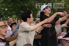 90岁谷建芬现场指挥《二十年后再相会》视频封面