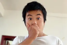 怎么会有这么硬的鸡蛋？头都敲晕了！ #萌娃和萌宠 #搞笑 #家庭趣事 #万物可爱计划 #宅家治愈记视频封面