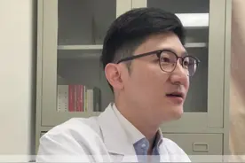 机器人手术，机器人在开刀，那医生干什么？ #达芬奇手术机器人 #前列腺 #仁济医院 #机器人手术 #机器人手术优势视频封面