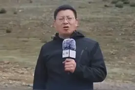 【#喜马拉雅山烟花秀引争议事件  #央视记者探访喜马拉雅山烟花秀举办地  】2025年9月19日，知名户外品牌始祖鸟联合艺术家蔡国强，在西藏喜马拉雅山脉江孜县一地区（海拔约5500米）燃放艺术烟花《升龙》，引发环保争议。视频显示，蔡国强团队在一处山脊上点燃三幕烟花，形成腾飞的龙形景观。据官方报道，这一烟花秀作品象征东方龙文化中的“吉祥”与“生生不息”精神。活动结束至今，现场仍有痕迹。#始祖鸟蔡国强《升龙》烟花秀 （来源：央视新闻）