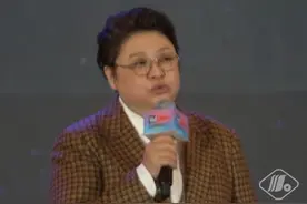 韩红惊喜亮相网络视听大会小秀一波四川话：来成都我带你看熊猫吃火锅！ #韩红 #成都 #火锅 #熊猫视频封面