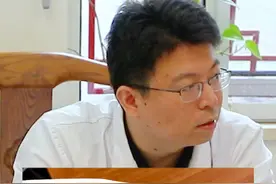 导管内瘤是明确的癌前病变，乳头溢血恶变风险30% #乳腺结节 #徐峰主任看乳腺溢液 #关爱女性健康视频封面