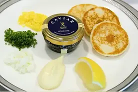 你以为飞机餐都是现做的吗？其实都是预先做好的！ #涨知识视频封面