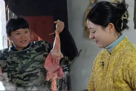 辣椒是贵州人做菜的灵魂，用这个海椒油拌菜拌面太香了！。#农村美食 #农村生活 #我的糟辣我的菜 #糟辣配万菜