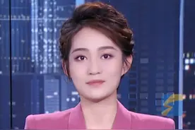 青光眼逐渐“年轻化”，这几个“眼瞎信号”一定要重视！近日，河南郑州一名23岁小伙连续熬夜关灯玩手机，突然眼疼、头疼，视力急剧下降，被确诊为急性闭角型青光眼。医生称，青光眼致盲不可逆，严重者24小时内可失明。#青光眼