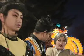 有没有老铁给我翻译一下啥意思？ 来长春动植物公园和孔雀学东北话！！#长春动植物公园 #东北孔雀 #在长春春日看雪饼猴舞动春城