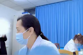 家里小宝宝总是拉稀便，这位妈妈担心坏了，担心孩子是不是牛奶蛋白过敏还是消化不良，但其实婴幼儿拉稀便是需要按照它的性状来看的，不一定都是身体出了问题！#婴幼儿 #儿科 #医学科普 #诊室日常 #育儿经验分享