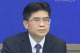 4月1日，广东省新闻办举行《广东省推动人工智能与机器人产业创新发展若干政策措施》新闻发布会。广东省副省长王胜表示，每年择优支持一批开源社区和开源生态中心，每个给予最高800万元资助。推动广州、深圳数据交易所打造国家级数据交易场所，打造广东数据要素集聚发展区。视频封面