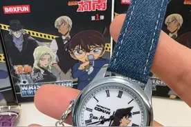 柯南消失的手表盲盒！玩具店捡漏4盒，拆中小兰情侣表 #柯南视频封面