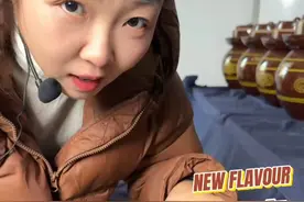 霉豆腐都是在坛子里面发酵两个月以上！ 才会拿出来卖的，给大家发货也是同样的，香味十足！#霉豆腐豆腐乳视频封面