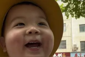 抖嘴唇的表情包小宝宝长大了！从小可爱到大，竟然没有什么变化！视频来源：@是这个格 #人类幼崽到底有多可爱 #萌娃 #真的有被小朋友治愈到 #人类幼崽成长记 #抖音宝贝计划视频封面