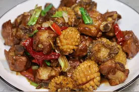 年夜饭推荐菜谱“排骨焖鲍鱼”易学有颜味道好！ 金豚玉鲍釜中煨视频封面