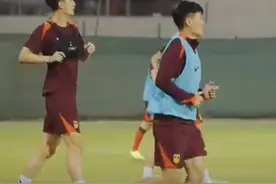 【武磊蒋光太参加训练，#国足全面展开战术演练】（央视体育）视频封面