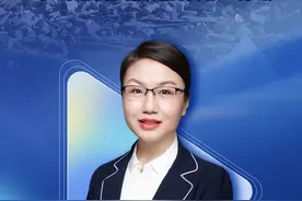 如何看待美军空袭叙利亚境内70多个极端组织目标这一行动？视频封面