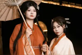是谁发明牵手奔跑转场的 #给陌生人拍照 #战国袍 #摄影教学  #汉服 #摄影视频封面