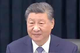 现场视频！习近平会见老挝人民革命党中央总书记、国家主席通伦。（来源：央视时政）