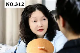 脖子上长粗糙的小肉粒，千万别用头发绑！小心越长越多！#诊室日常  #丝状疣   #医学科普  #hpv #开工健康手册视频封面