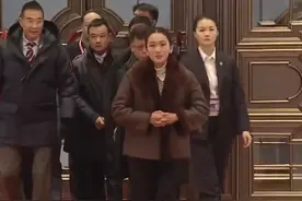 巴基斯坦总统扎尔达里、泰国总理佩通坦、霍震霆等抵达哈尔滨，参加亚冬会开幕式。视频封面