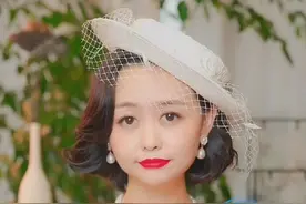 一喝啤酒就涨肚子？一个简单的动作教会你喝啤酒不涨肚子的方法～赶快学起来吧～#喝啤酒涨肚 #啤酒 #倒酒一流 #涨知识 视频封面