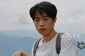 被骗至缅甸失联的19岁高考生，行程曝光！失联前不断表示，自己是自由且安全的，能挣到钱。目前，其母亲已经向陕西汉中和云南普洱两地警方进行了报警，警方已介入调查。#媒体精选计划