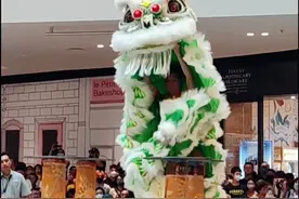 来慢动作来看一下狮尾是怎么上桩的#高桩舞狮 #醒狮文化 #舞狮表演 #弘扬和传承民俗文化 #非物质文化遗产 #国粹醒狮 #醒狮