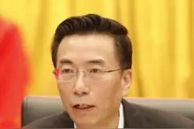 #96家央企“一把手”年薪公布：最高者96万元。#周刊君热点视频封面