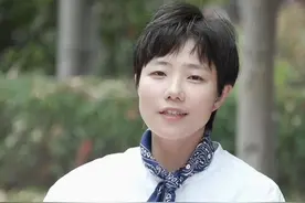 秋日下雨的周末，没有什么比安静的欣赏一场绝美的电影更惬意了。#电影只此青绿 #电影只此青绿0门槛美育课视频封面
