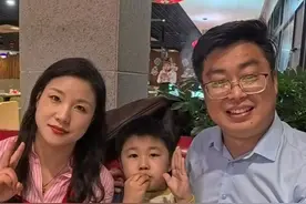 大鹏3口人吃火锅，跟鹏嫂怀念第一次约会的场景，都是美好的回忆视频封面